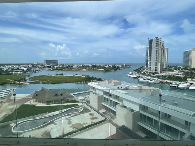 marine de puerto cancun