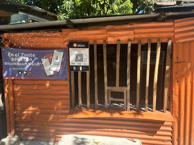 magasin El Zonte aka Bitcoin Beach, El Salvador
